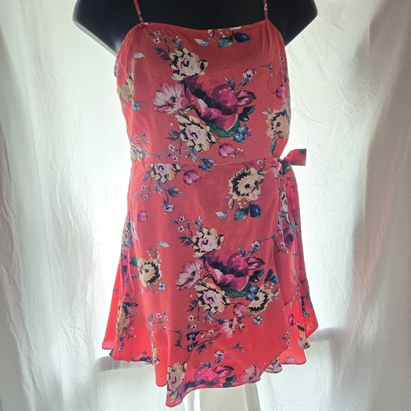 Beautiful Express Sundress EUC - Picture 10 of 10